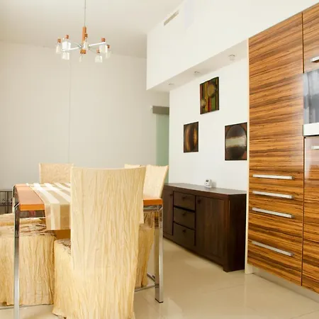 Apartmán 1204 Na Ulici Krále Jiřího *