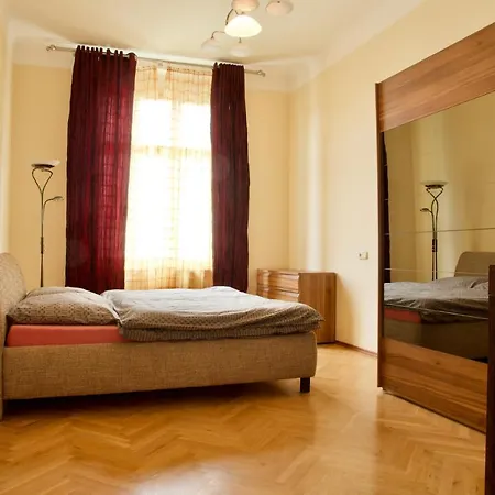 1204 Na Ulici Krále Jiřího Karlovy Vary